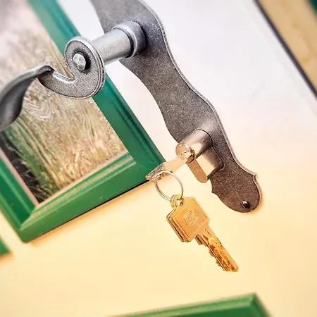 Tischla & Apartament