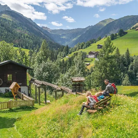 Apartament Tischla & *