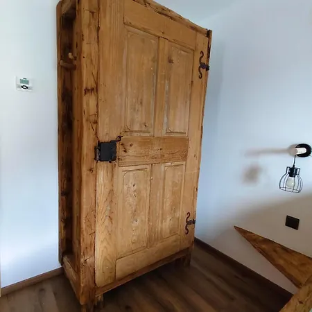 Tischla & Apartament *