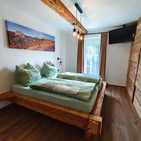 Apartament Tischla & *